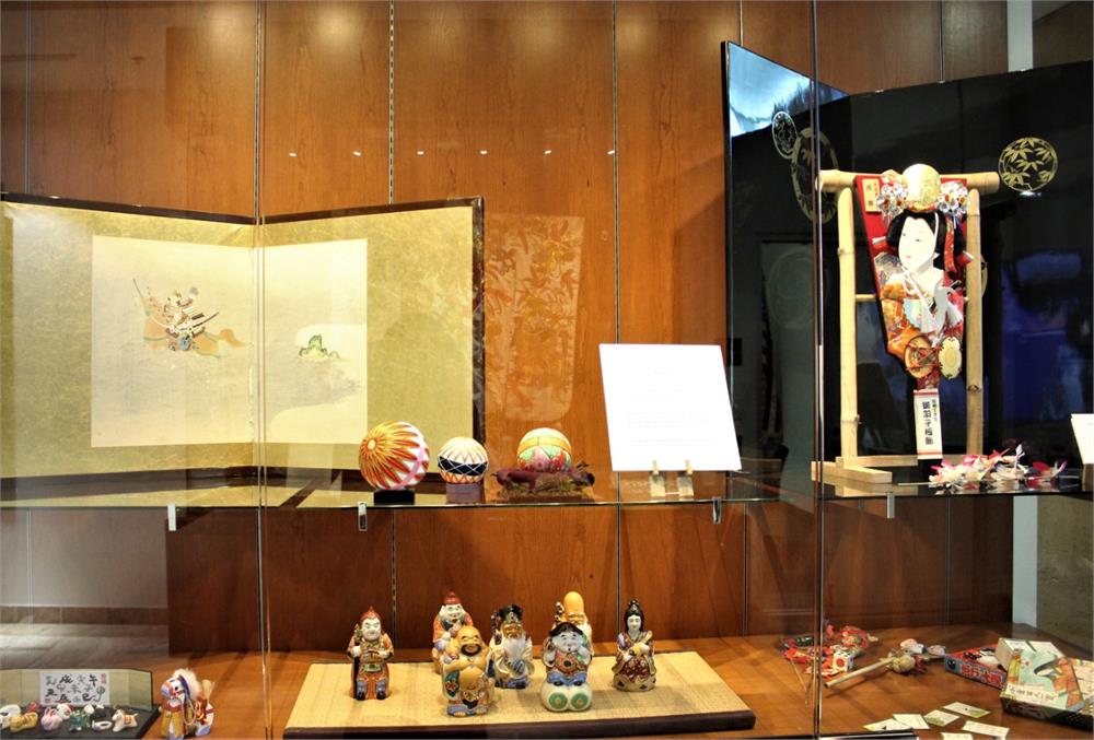 Iwai Expressions of Seasonal Celebrations in Japan 9